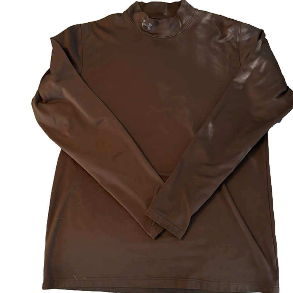 Men’s Under Armor Fitted Long Sleeved Shirt • Large